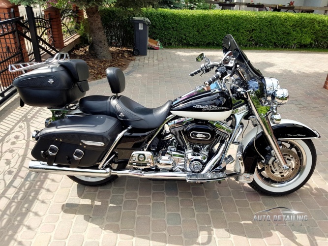 Harley Davidson Road King-2